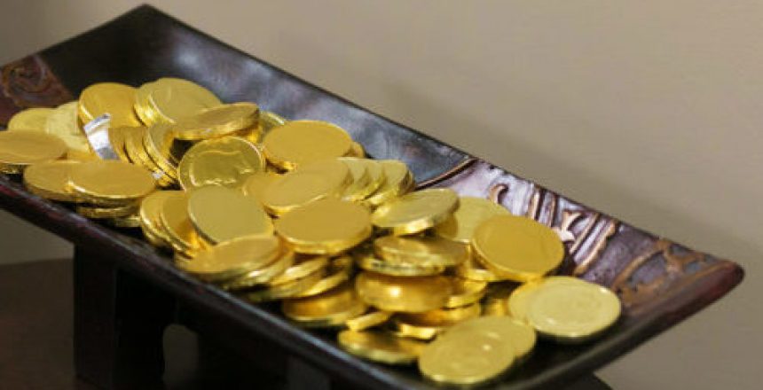 Market uncertainty often has people acting on short-term option, like this pile of gold coins, instead of long-term bonds et al.